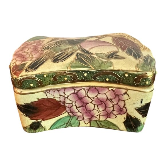 Chinese Porcelain Trinket Box 5"x3"x2.5" Pink Flowers & Birds Gold Trim Lacquer - Picture 5 of 11